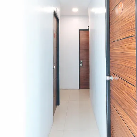 Reddoorz Near Quiapo Church Manila