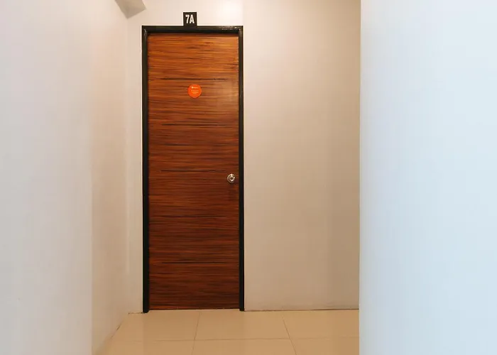 Reddoorz Near Quiapo Church Hotel 2*